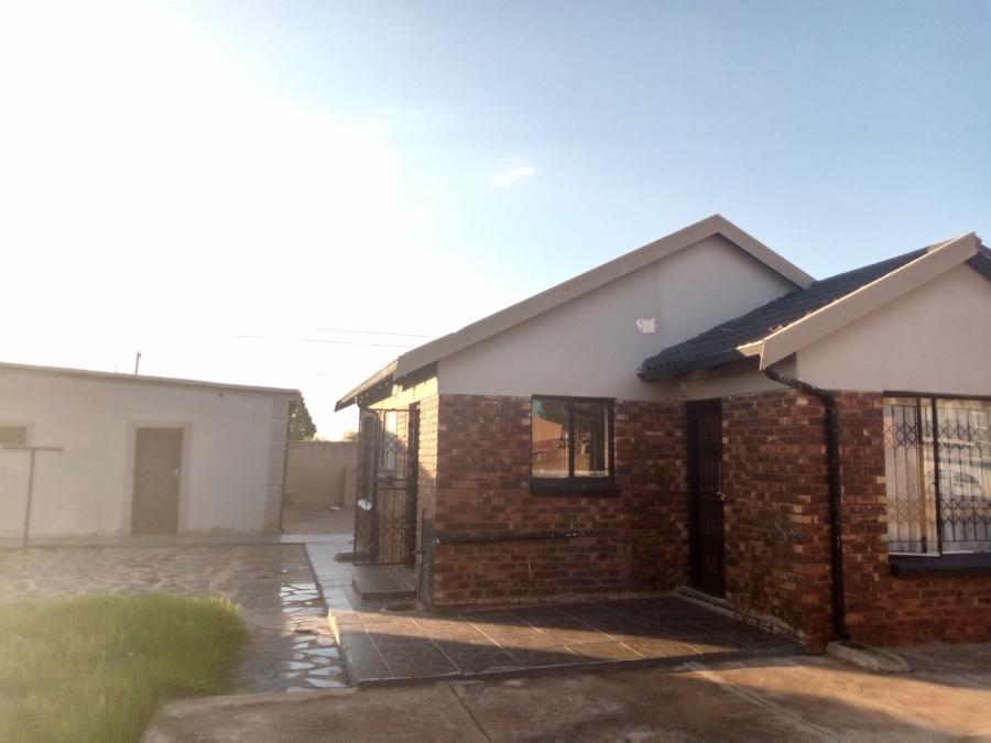 To Let  Bedroom Property for Rent in Danville North West